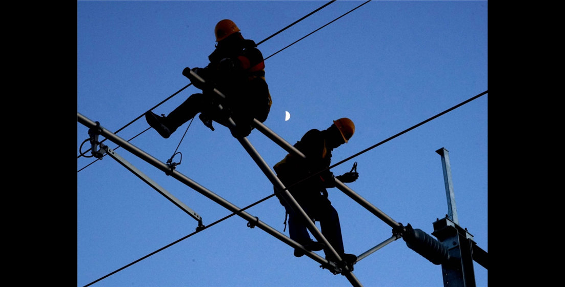 濟青高鐵為國家“四縱四橫”太青客運通道的重要組成部分，預計將于2018年底建成通車，投入使用后，濟南至青島最快一小時即可抵達。（新華社記者 李安 攝）