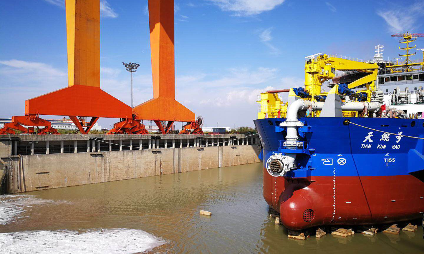 “天鯤號”的成功研制，實現了我國重型自航絞吸船關鍵技術的突破和核心技術的掌握，填補了我國自主設計建造重型自航絞吸船的空白，使我國挖泥船設計和建造技術躋身世界前列。 