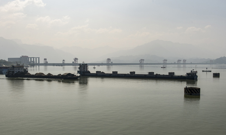 10月21日，三峽水庫水位達到175米，蓄水量393億立方米，三峽工程新一輪175米試驗性蓄水目標順利實現，這為全面發揮工程防洪、發電、航運、生態等綜合效益奠定了堅實基礎。（鄭家裕 攝）