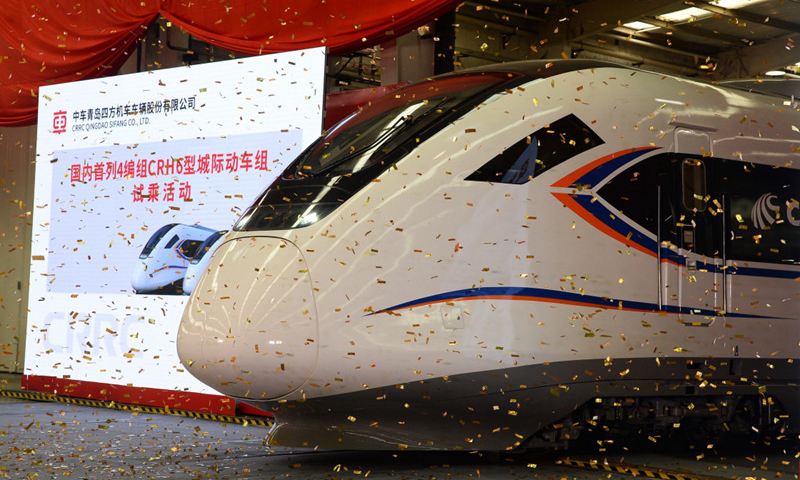 這是剛下線的CRH6A-A型城際動車組。（新華社記者 張旭東 攝）