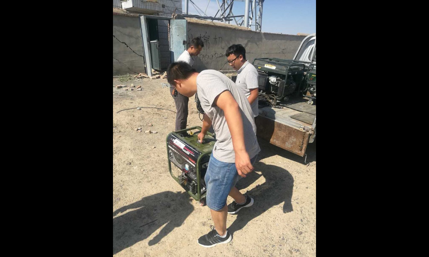 新疆聯通積極開展搶修工作。