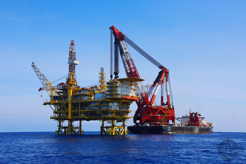 文昌9-2/9-3 海上組塊浮拖船舶航拍圖片。（來源：中國海洋石油總公司）