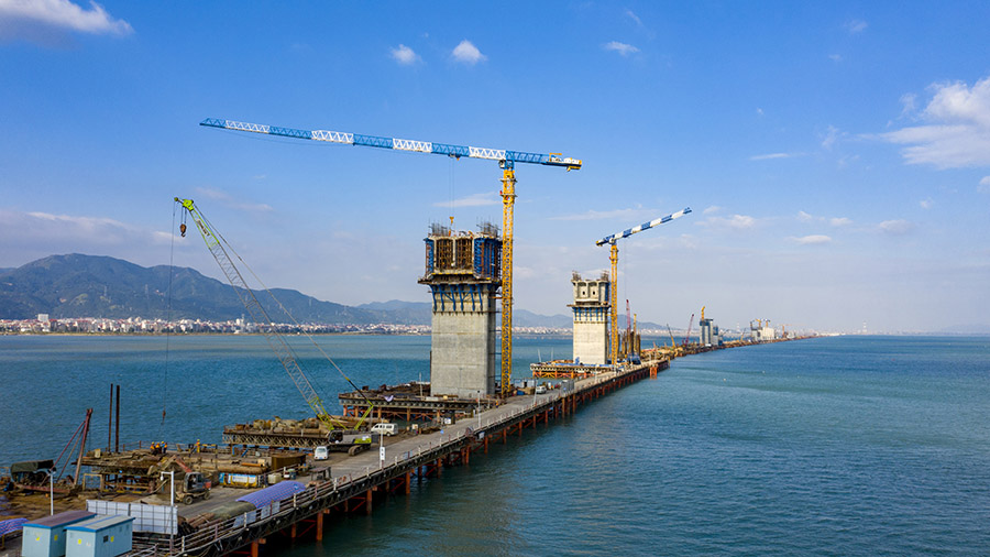 福廈高鐵是中國首條跨海高鐵，全長277.42公里，橋隧占比85%，是東南沿海高速鐵路重要通道。（金偉 攝）