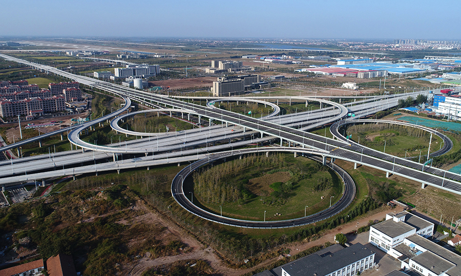 圖為青島新機場連接線互通立交。