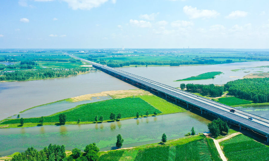 9月26日，由中國交建施工總承包的京哈高速公路改擴建工程長春至拉林河段（以下稱為長余高速公路）通車儀式在長春米沙子服務區舉行，標志著京哈高速長余段通車。