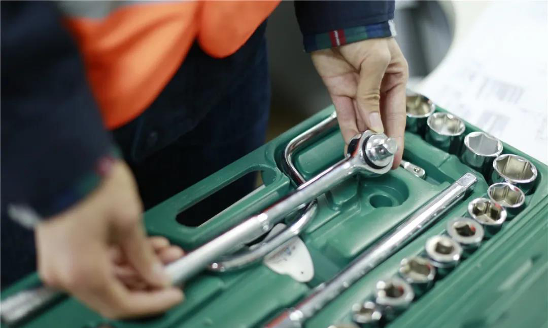 工具作為人體官能的延伸，合用的產品和熟練的技藝融為一體，使工作富有樂趣，并升華為美的享受。