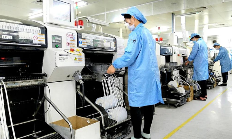 冠捷科技依托研發創新、智能制造、組織整編、流程優化等做法，將預算管控機制延伸到部門及個體，形成逐月考核、人人有責的企業生態；同時調整產品結構與市場策略，大力推動生產創新，保障產品利潤，提高市場份額，提升研發品質，降低制造費用。