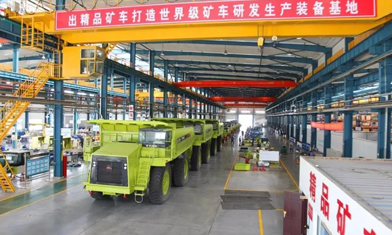 近年來，中國兵器工業集團北重集團北方股份智能制造“寶藏團隊”致力于改變過去礦車在客戶心中的刻板印象，提升研發創新能力，走出了一條“彎道超車”的新路，將礦車打造成為高度智能的“硬核”產品，實現了高端制造業的轉型升級，以創新引領高質量發展。