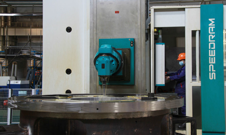 哈電集團動裝公司在做好疫情防控工作的同時，精準有序抓好復工復產，通過一系列行之有效的舉措，全力確保田灣項目關鍵設備生產和其它國家重點工程項目關鍵設備生產進度不受影響。