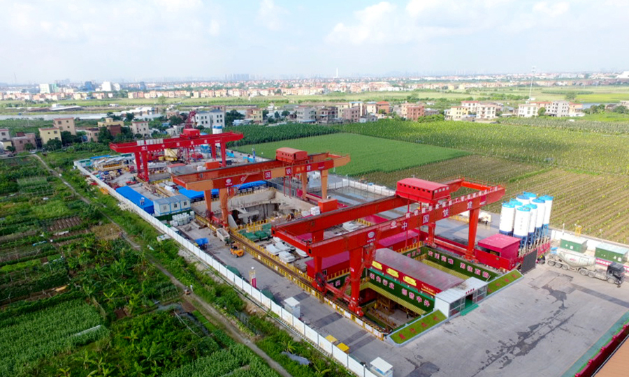 近日，我國在建時速最快地鐵項目——設計最高時速達160公里的廣州地鐵18號線，開始穿越珠江水系。圖為廣州地鐵18號線橫番4號中間風井。