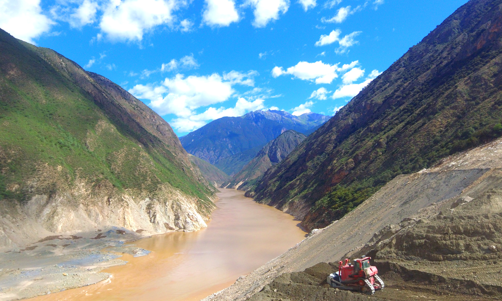 圖為6月24日拍攝的施工現場。（李明 攝）