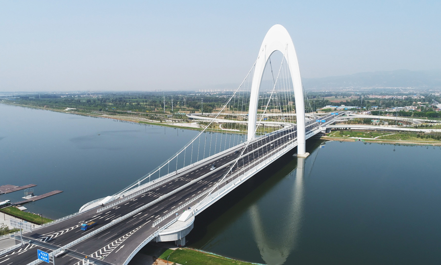 6月9日，中國化學工程參與建設的通達橋正式建成通車。這座太原的“民生橋”全長3公里，突出亮點在于“拱塔單塔自錨式懸索橋”的設計理念，懸索橋錨管的定位要求誤差不超過一個指甲蓋大小。據悉，通達橋是連接今年即將舉辦的第二屆全國青年運動會水上運動、沙灘排球等項目及場館的主要通道，被譽為“時代之門”。通達橋的建成通車既緩解了交通擁堵，又為群眾通行節約時間。