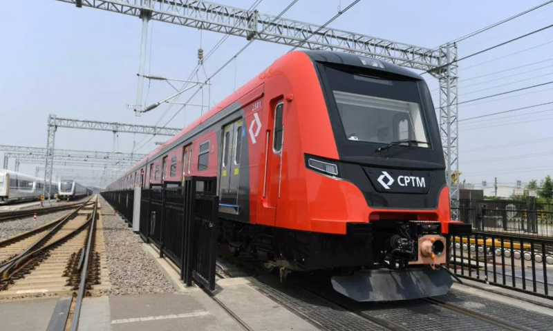6月3日，中車四方股份公司出口巴西圣保羅的城軌車輛下線，該車將裝備南美洲第一條機場線——圣保羅13號線。