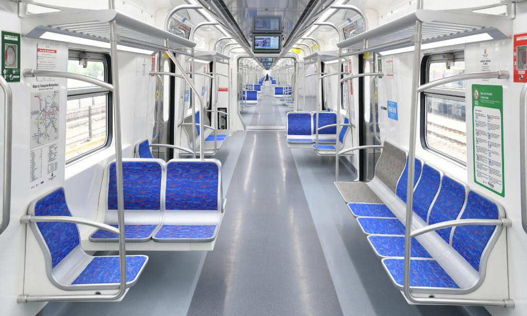 2017年，中車四方在國際競標中贏得CPTM13號線8列（64輛）城軌車輛訂單。該線路連接巴西圣保羅市中心和瓜魯柳斯國際機場。