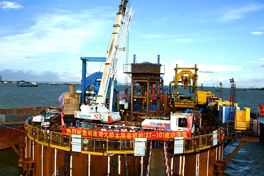 圖為主墩首根樁基澆筑完成。