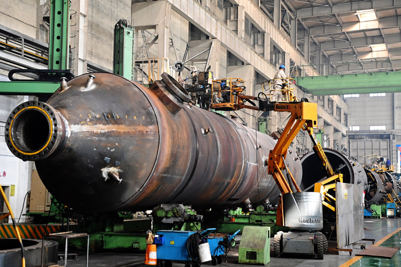 圖為2月23日，工人在哈電集團哈爾濱鍋爐廠有限責任公司的生產車間作業。（新華社記者 王建威 攝）