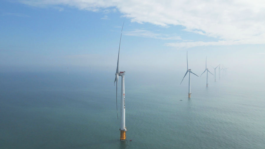 4月2日，中國能建廣東院EPC總承包建設的粵港澳大灣區首個大容量海上風電場項目——珠海金灣海上風電場項目全容量并網發電。金灣海上風電場總裝機容量為300兆瓦，共安裝55臺單機容量為5.5兆瓦國產抗臺風型海上風力發電機組，配套建設陸上集控中心和海上升壓站。項目由廣東能源集團投資。