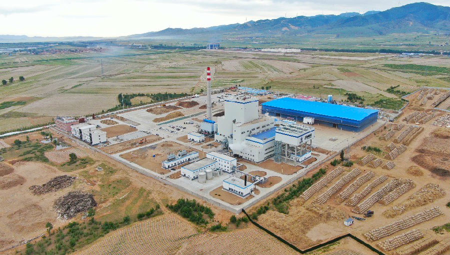昔日農林廢棄物，今日鄉村清潔電。6月11日14時30分，中國能建山西電建承建的五寨縣1×30兆瓦生物質熱電聯產EPC項目，高質量高標準地完成了168小時試運。試運期間，機組運行平穩，各項技術、性能指標優良。圖為項目現場。