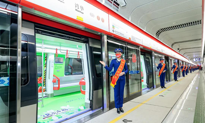 佛山地鐵2號線一期工程是廣東省首批列入國家發改委PPP庫的重點項目，首次提出“BOT+EPC+TOD”建設模式，線路全長32.4公里，起點為佛山南莊站，終點為廣州南站，共設17座車站，2座主變電所，1座車輛段和1座停車場。該線路全程運行時間約為45分鐘，設多座換乘站，可與廣佛多條地鐵線及廣佛環線城際實現換乘。為了將佛山地鐵2號線一期工程打造成為安全、低碳、環保的一流品質工程，中交集團各參建單位科學組織，精心策劃，積極探索新技術，形成了一批優秀科研成果，并取得發明專利、實用型專利、QC、工法、課題等共計100余項。