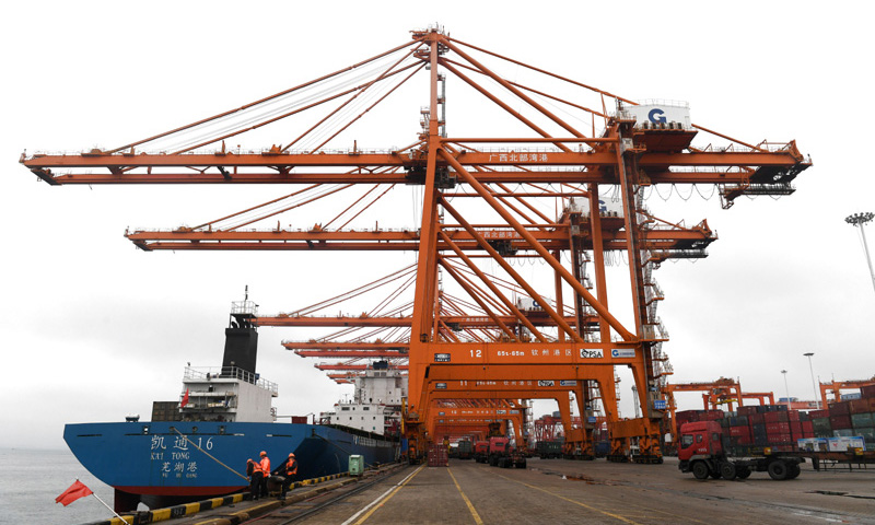 圖為近日拍攝的廣西北部灣港欽州港區一景。（新華社記者 陸波岸 攝）