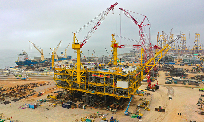 近日，中國海油陸豐15-1平臺中控系統陸地調試工作全部結束，標志著組塊陸地建造與調試完成，已具備出海安裝條件。圖為陸豐15-1平臺上部組塊陸地建造完工。