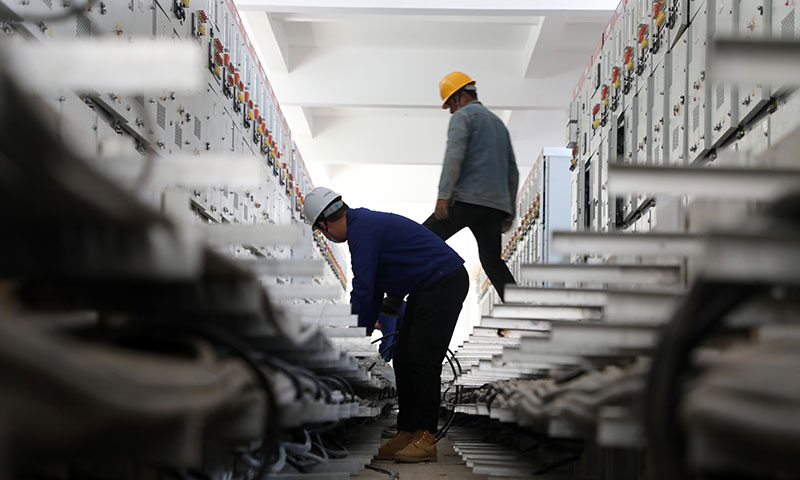 該項目位于山西省轉型綜改示范區山西合成生物產業生態園內，新建為4×240MVA河上咀220千伏變電站1座、220 千伏變電站擴建 1 臺180MVA 主變及配套、新建 110 千伏規模為 4×80MVA 變電站五座，同時建設園區 110 千伏線路工程13 條及其配套。