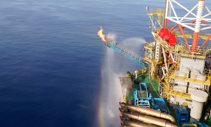 近日，中國海油所屬有限深圳分公司惠州27-5油田完成某探井測試。圖為測試現場。