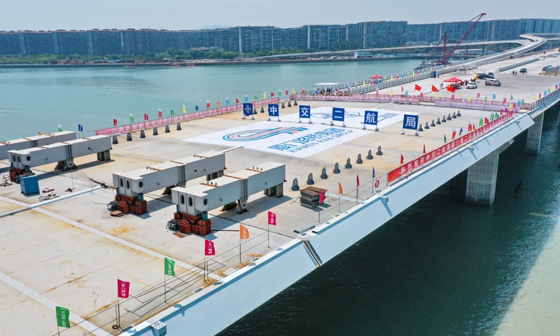 9月12日，由中交二航局參建的廈門翔安大橋主橋成功合龍（無人機照片）。