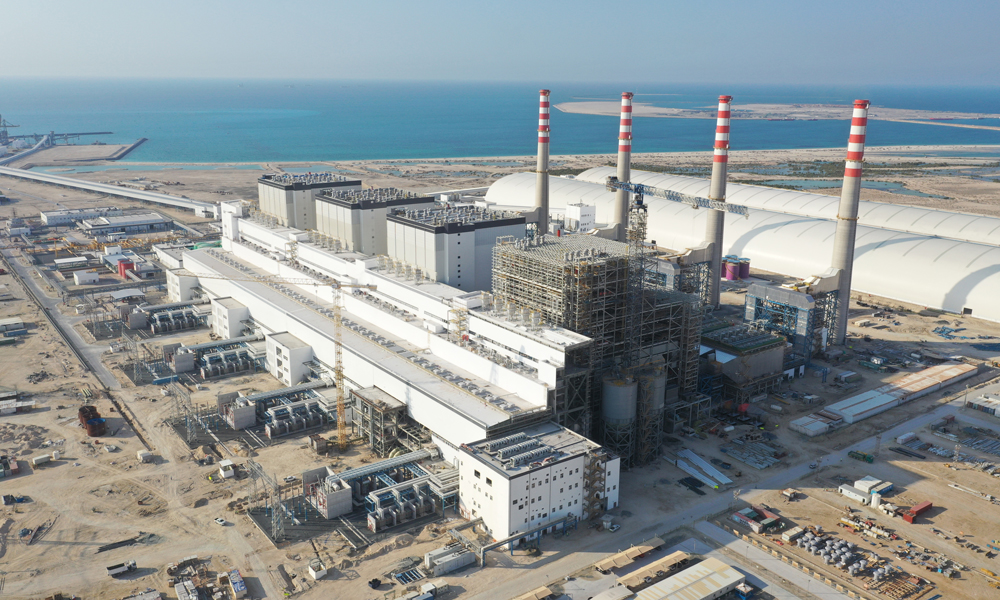 近日，哈電集團國際公司承建的迪拜哈斯彥電站項目順利實現4號鍋爐首次點火的關鍵里程碑節點。圖為項目施工現場。