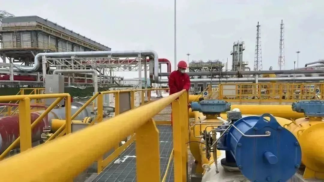 1月份，儲氣庫公司累計采氣41.15億立方米，日均采氣量達到13272萬立方米。從2022年11月13日供暖季開始，截至1月末，實際采氣91.74億立方米，比去年同期多采氣9.82億立方米。薛梅 攝