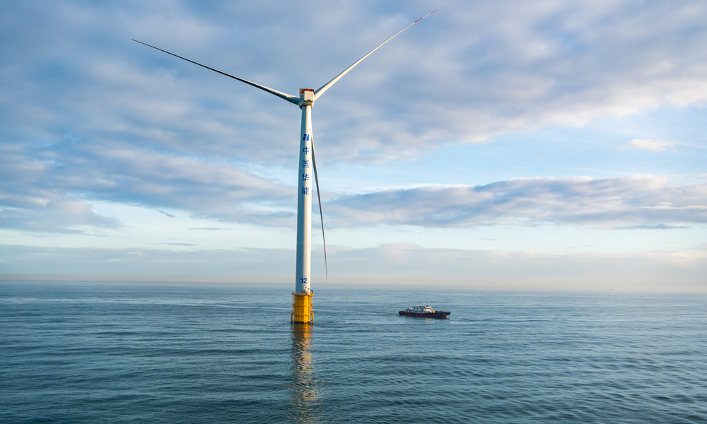 項目投產后，每年可提供清潔電能20億千瓦時，相當于年節約標煤65萬噸，減排二氧化碳180萬噸，對助力地方綠色低碳發展具有重要意義。