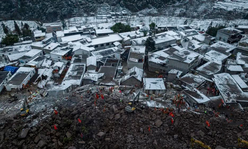 截至24日17時，現場已搜救到34人，均無生命體征，災害已造成34人遇難10人失聯。目前，救援工作仍在緊張有序進行。