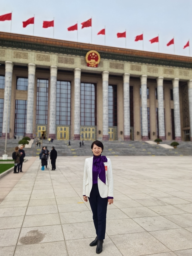 張敏_3.7.jpg 張敏_3.7.jpg