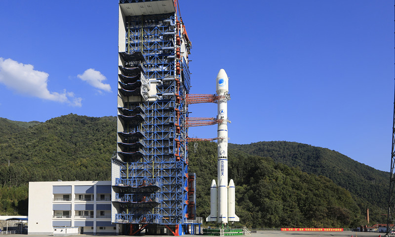 圖為2018年11月19日，中國在西昌衛星發射中心使用長征三號乙/遠征一號運載火箭成功執行“一箭雙星”發射任務，將兩顆北斗全球導航衛星發射升空。這標志著我國圓滿完成北斗全球衛星導航系統的基本系統的組網部署，邁出中國北斗從國內走向國際、從區域走向全球的關鍵一步。