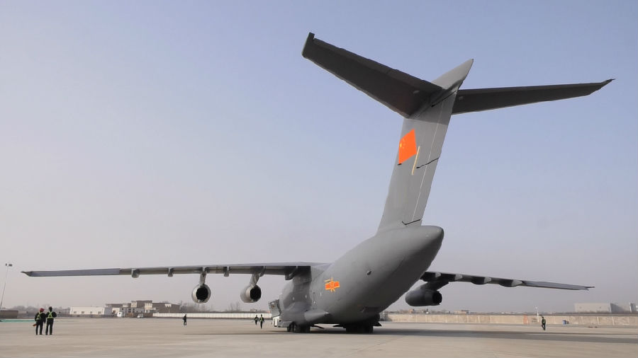 圖為航空工業西飛轉場交付復工后首架運20。