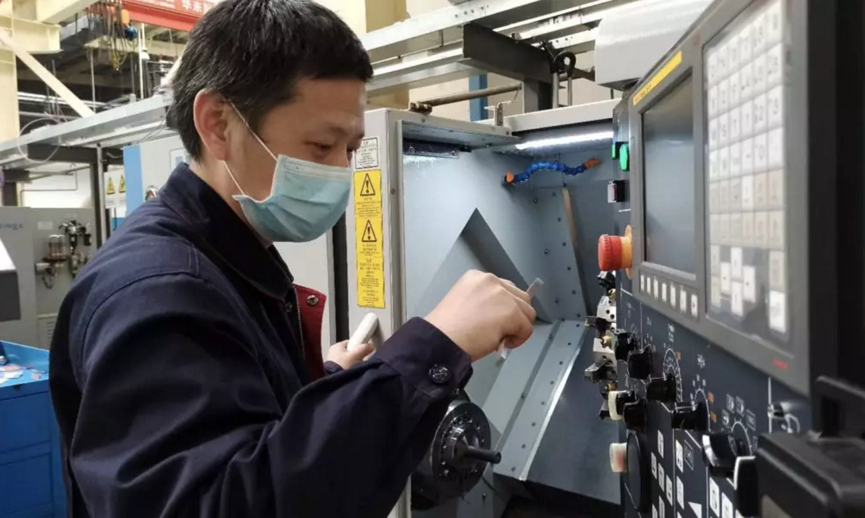 航空工業航宇針對當前嚴峻形勢積極啟動相關工作，力保科研重點型號研制及生產交付任務。目前，航空工業航宇的疫情防控和復工復產工作正在有序推動。