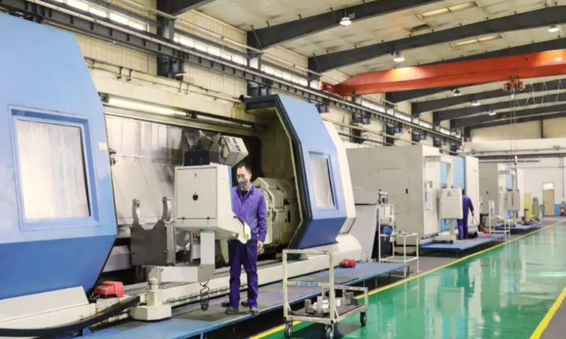 晉西集團在做好疫情防控的前提下，穩步恢復產能，按下生產“快進鍵”。鐵路車輛板塊成功中標400輛C70E、800輛NX70型鐵路貨車；鐵路零部件板塊3月份發出SCT110t搖枕側架144輛、K6搖枕側架120輛，圓滿完成月度計劃指標；銅材板塊3月份完成產成品產量1900噸，同比增長34.75%，超額完成當月目標。