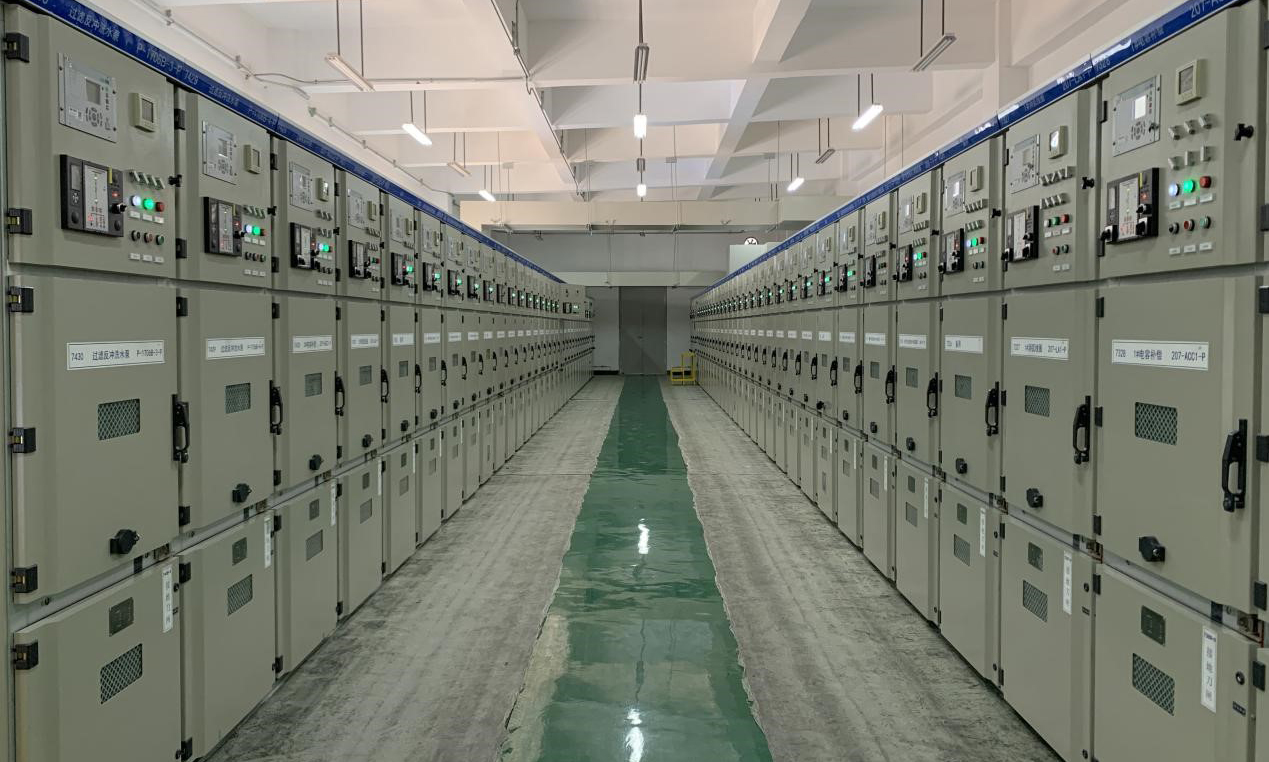 5月29日，中國化學工程二化建承建的中煤鄂能化100萬噸甲醇技改項目氣化凈化標段35kV變電所一次性受電成功。