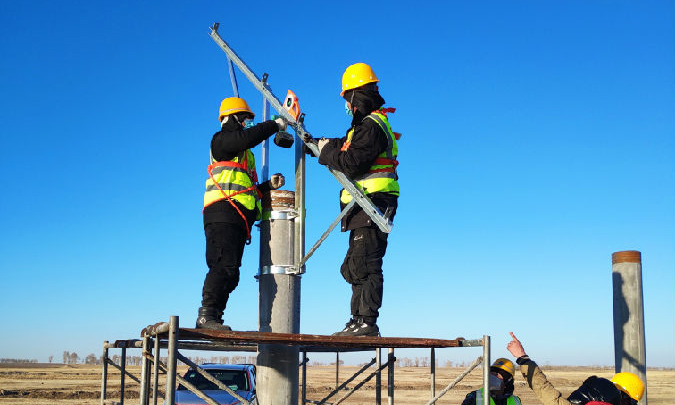 據了解，該項目于2019年10月14日正式開工建設。項目并網后，預計每年可向社會輸送165963.80兆瓦時綠色電力。