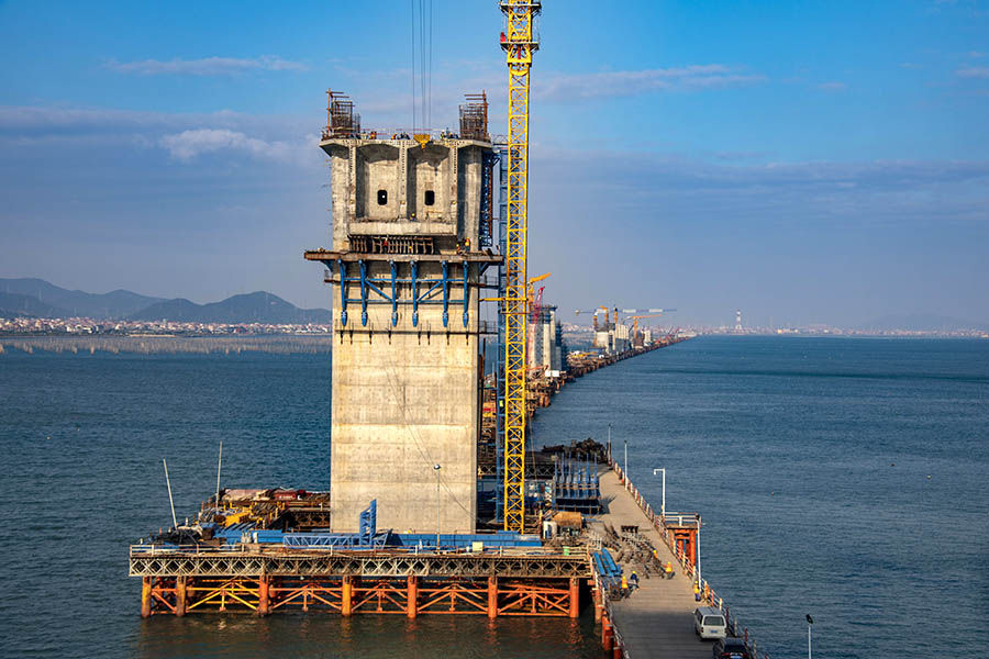 圖為湄洲灣跨海大橋建設現場。（金偉 攝）