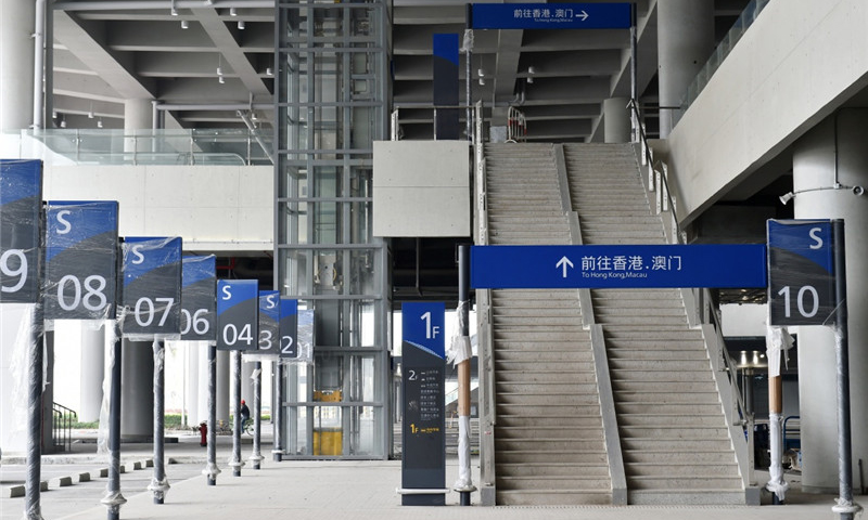 港珠澳大橋珠海公路口岸旅檢樓內部。（新華社記者 梁旭 攝）