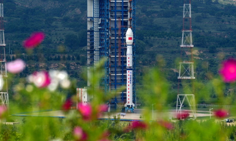 高分十一號衛星由航天科技集團五院抓總研制，是高分辨率對地觀測系統國家科技重大專項安排的光學遙感衛星，地面像元分辨率最高可達亞米級。（新華社記者 曹陽 攝）