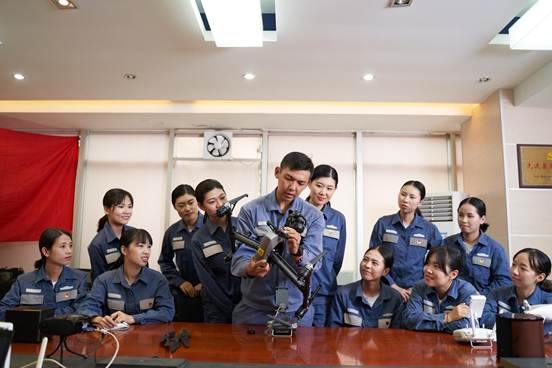 說明: 說明: LUM02456