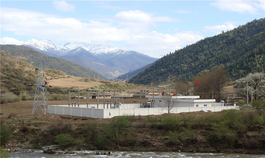 建設中的兩河變電站遠景。